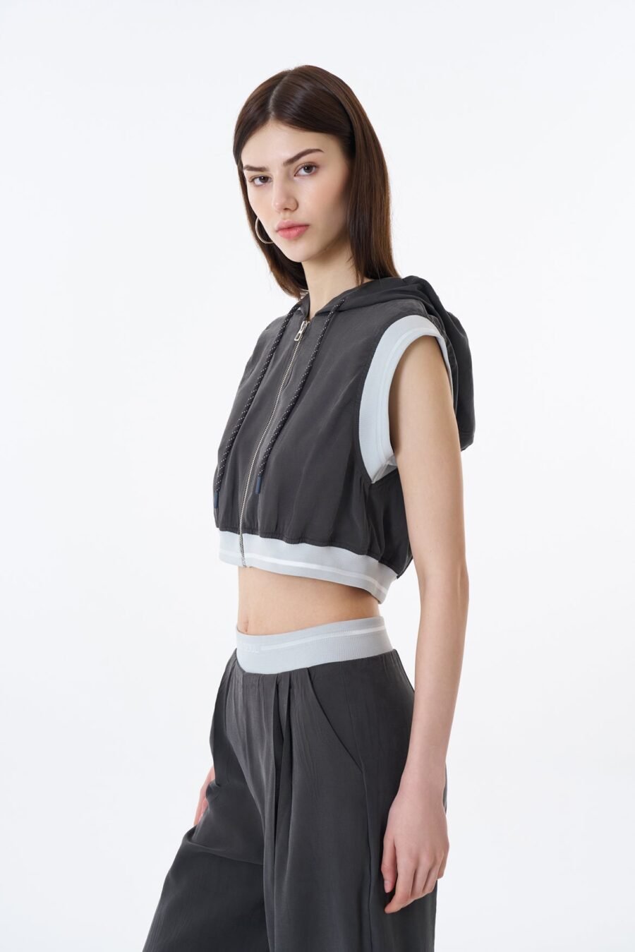 Hooded Sleeveless Vest Jacket - Image 2