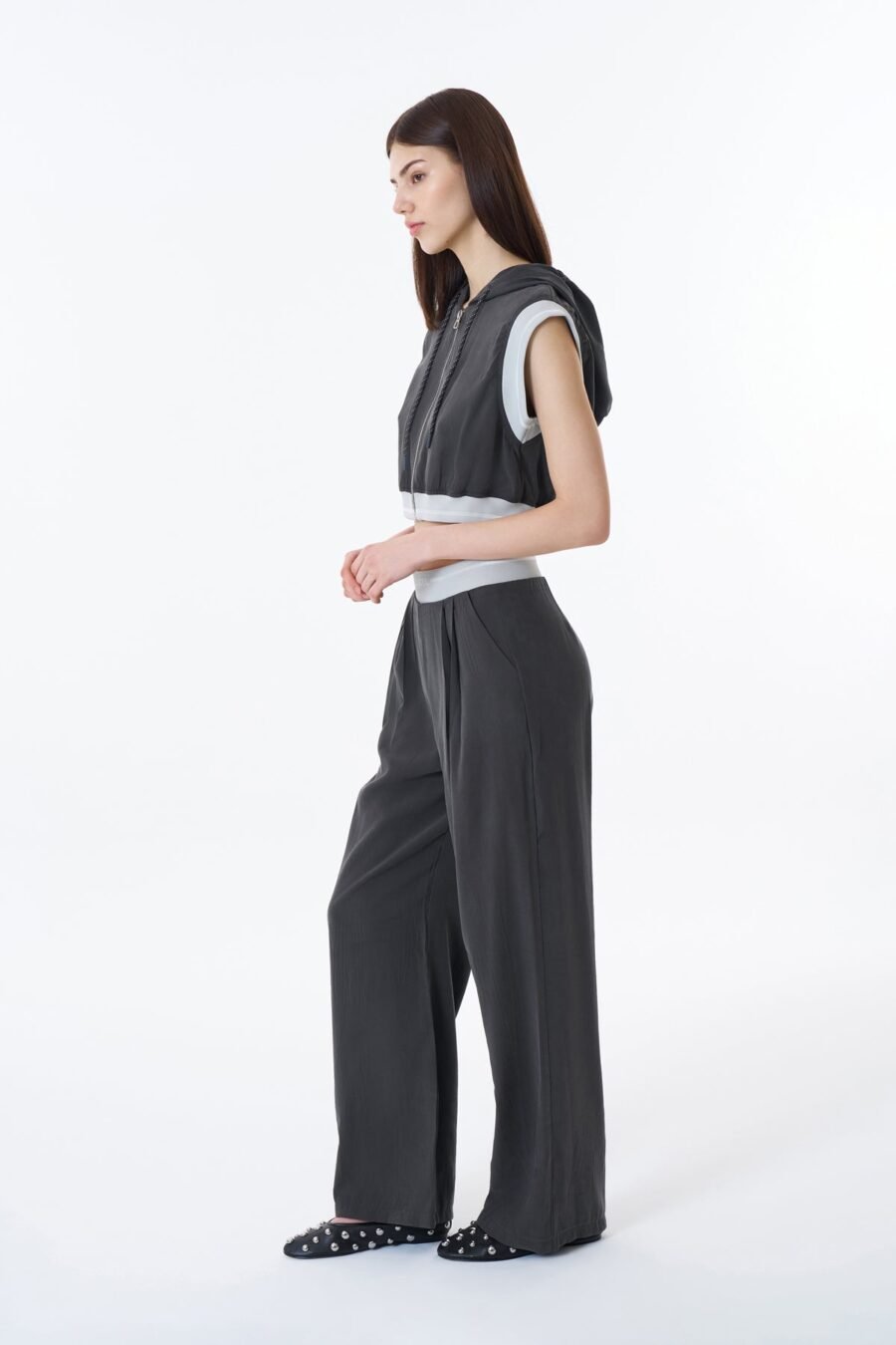 Hooded Sleeveless Vest Jacket - Image 4